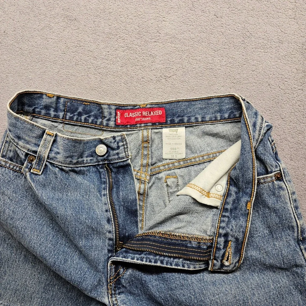 Vtg Levi's 550 Cut Off Shorts Womens 10S Blue Denim Classic Relaxed Fit Red Tab